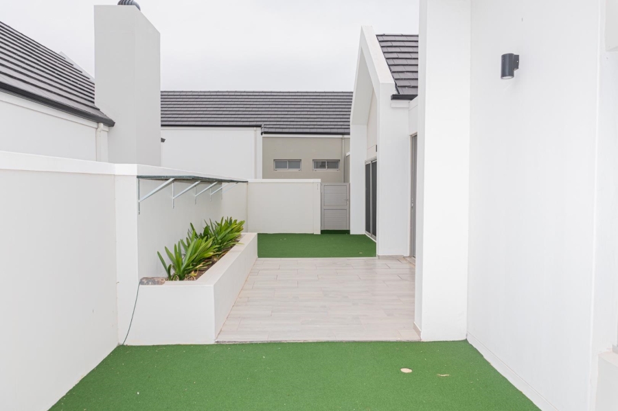 2 Bedroom Property for Sale in Langebaan Country Estate Western Cape